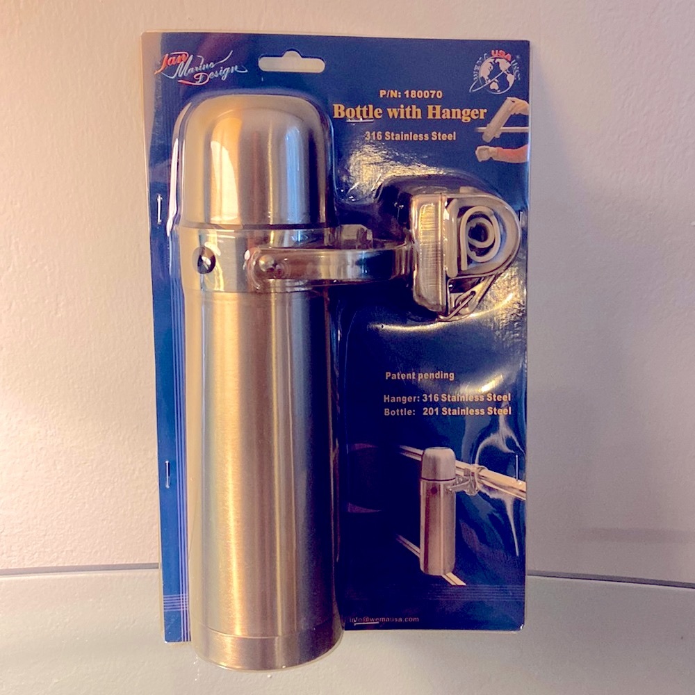 Stainless drink bottle with hanger